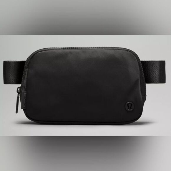 lululemon athletica Handbags - Lululemon Everywhere Beltbag 1L color- Black/Black New!
